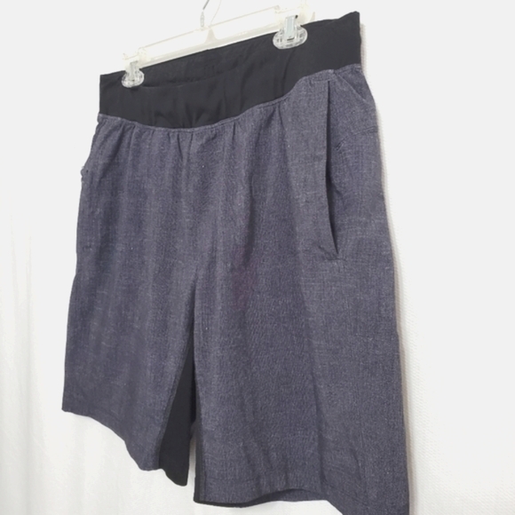 Lululemon T.H.E. Training Shorts Lined XL - Picture 2 of 7